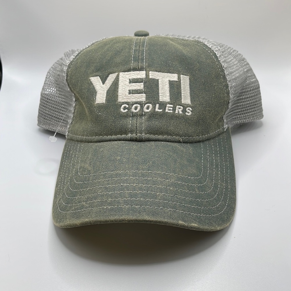 NWOT- Yeti Cooler Trucker Cap, very nice cap